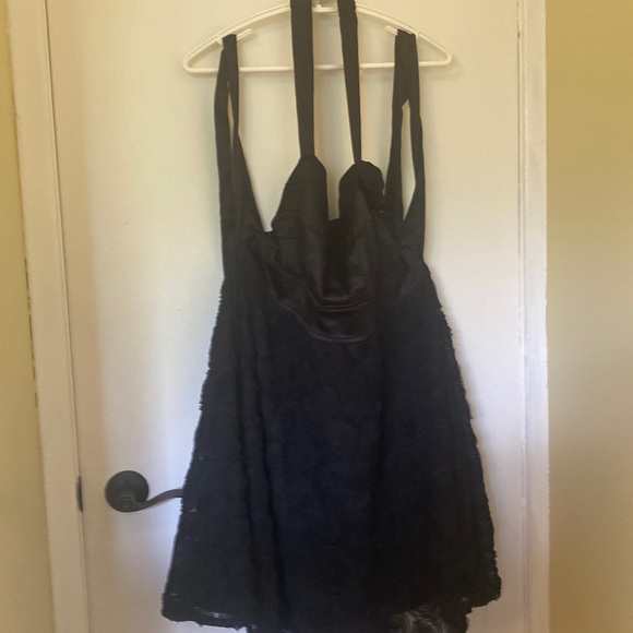 Black satin top halter dress with flowers - Picture 6 of 7